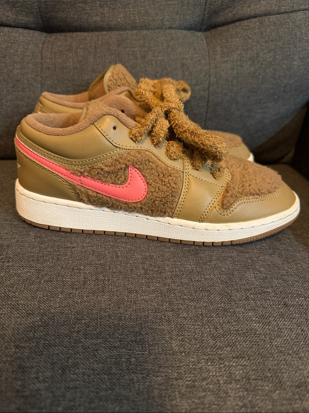 Air Jordan 1 Low Utility Teddy Bear GS Brown Fuzzy Sneakers 5Y 🧸